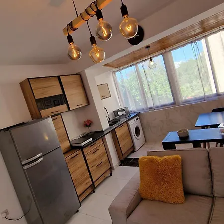 Lägenhet Entire Cozy 2 Bedrooms City-center B